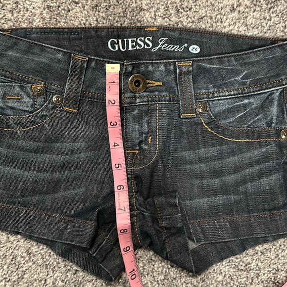 Guess Denim Shorts. Size 26. Like New! 2.5 inch inseam Women’s or Junior’s. - Picture 8 of 8